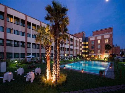 Five star hotel near Fiumicino Airport in Rome .